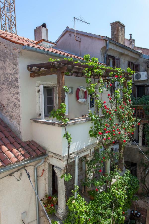 Apartament Barbarossa House With Parking Cres Zewnętrze zdjęcie